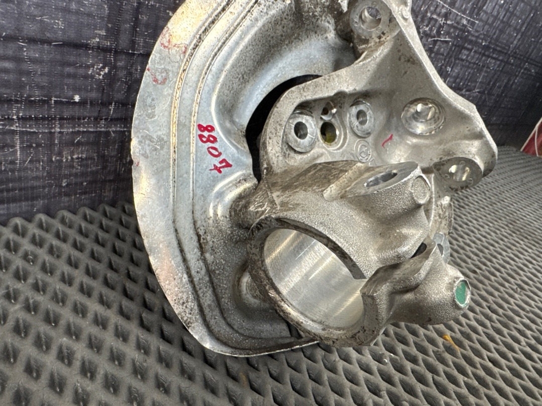 Поворотный кулак, 1500 рублей, Красноярск