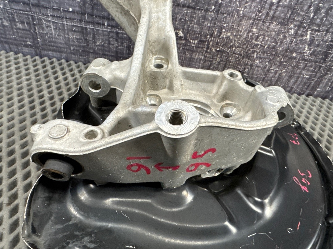 Поворотный кулак, 2573 рублей, Красноярск