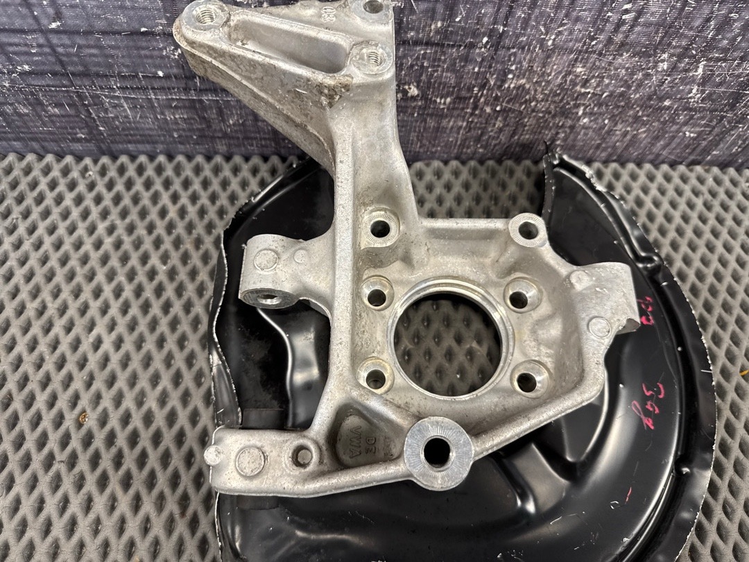 Поворотный кулак, 2573 рублей, Красноярск