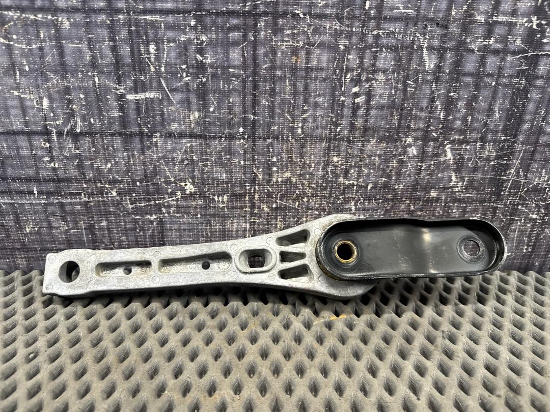 Опора двигателя, 686 рублей, Красноярск