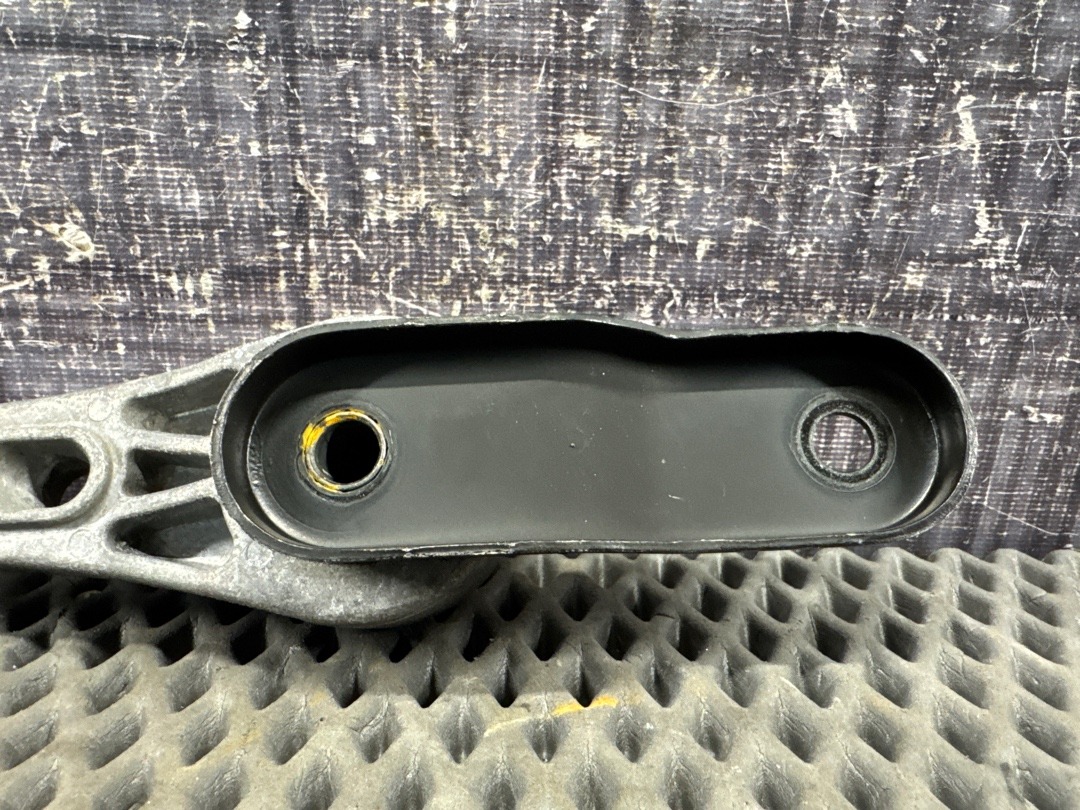 Опора двигателя, 800 рублей, Красноярск