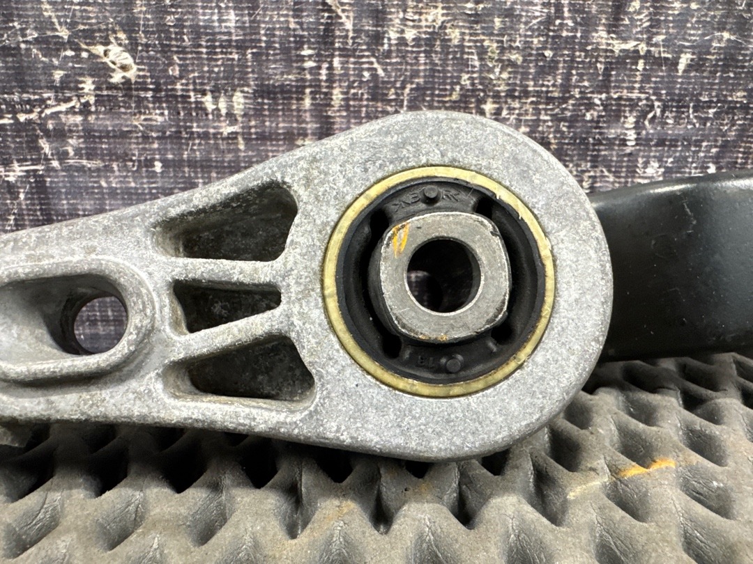 Опора двигателя, 800 рублей, Красноярск