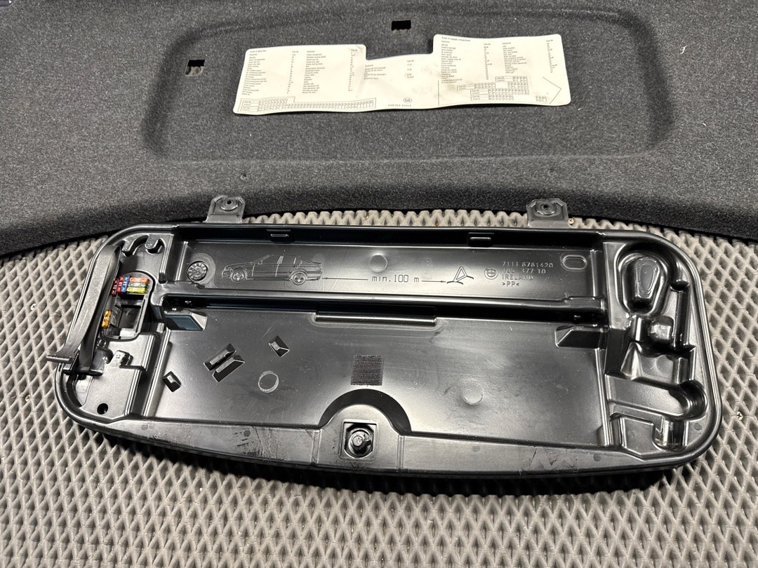 Обшивка крышки багажника, 900 рублей, Красноярск