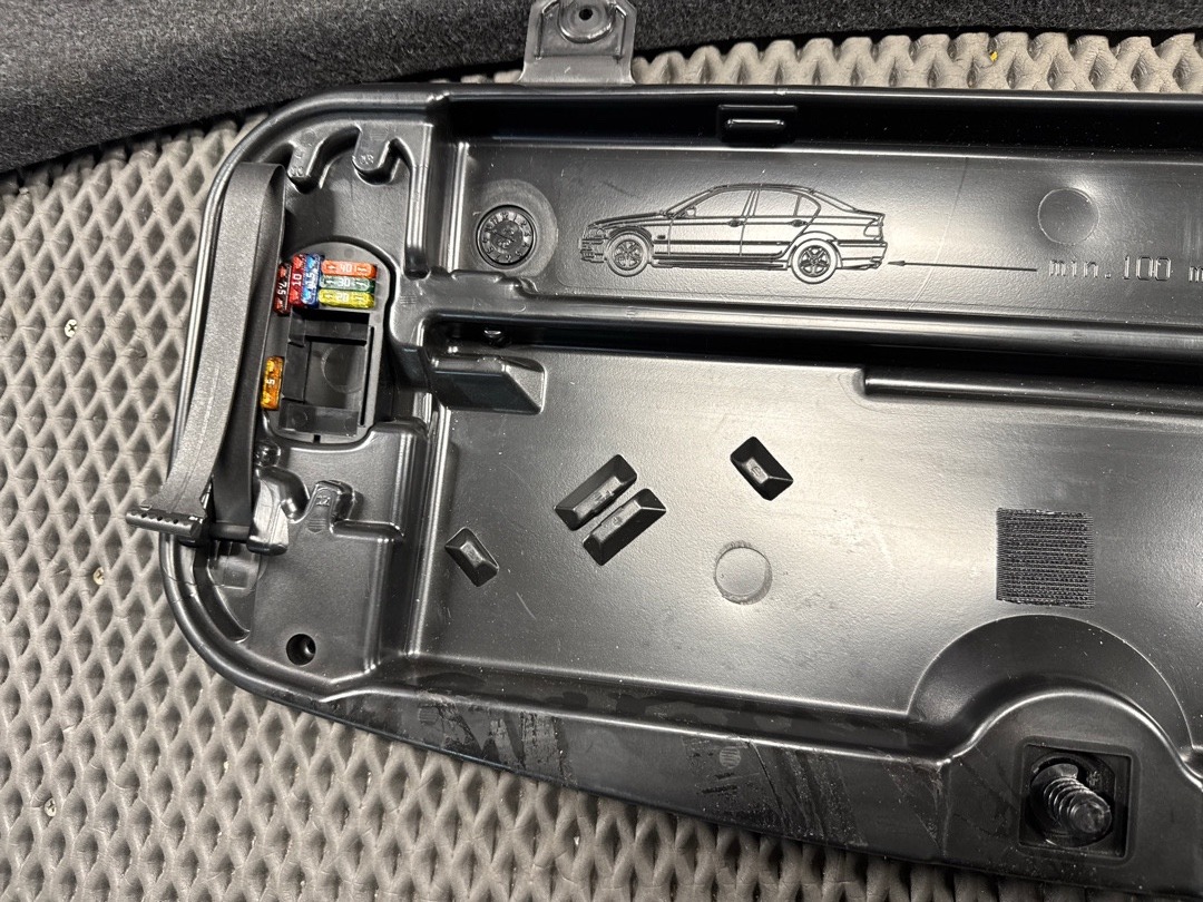 Обшивка крышки багажника, 900 рублей, Красноярск