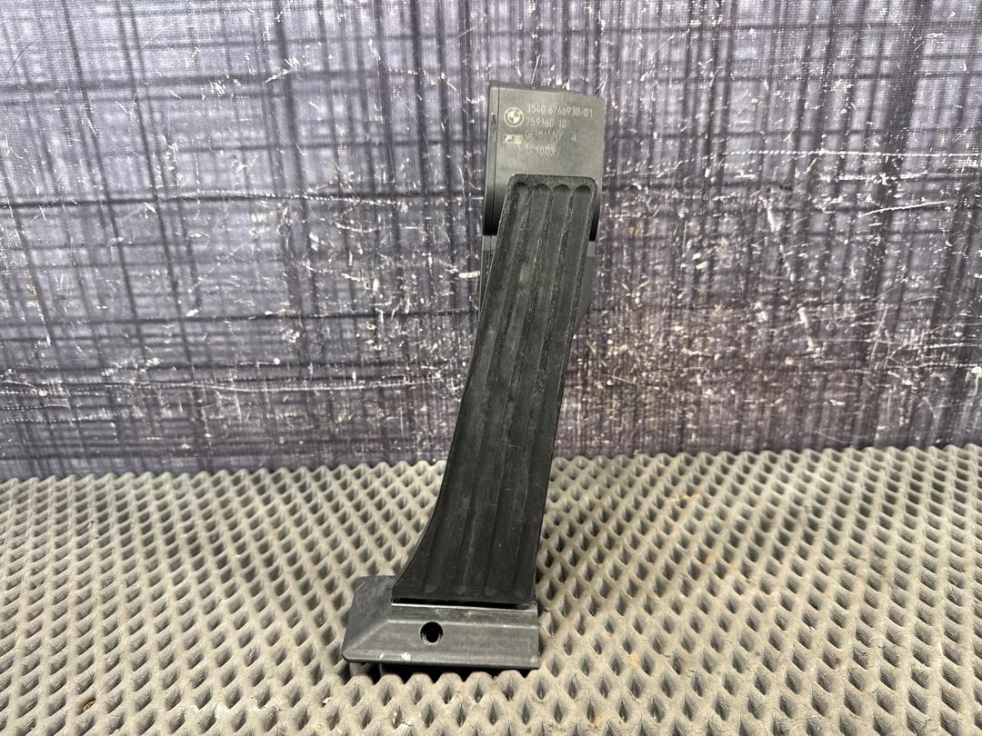 Педаль газа, 600 рублей, Красноярск