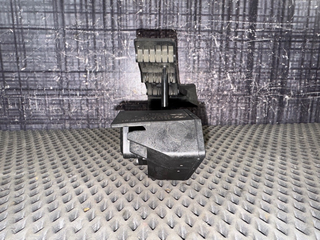 Педаль газа, 600 рублей, Красноярск