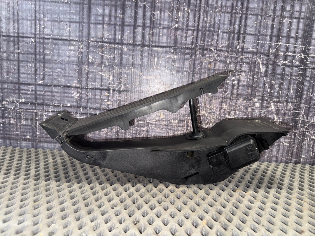 Педаль газа, 600 рублей, Красноярск