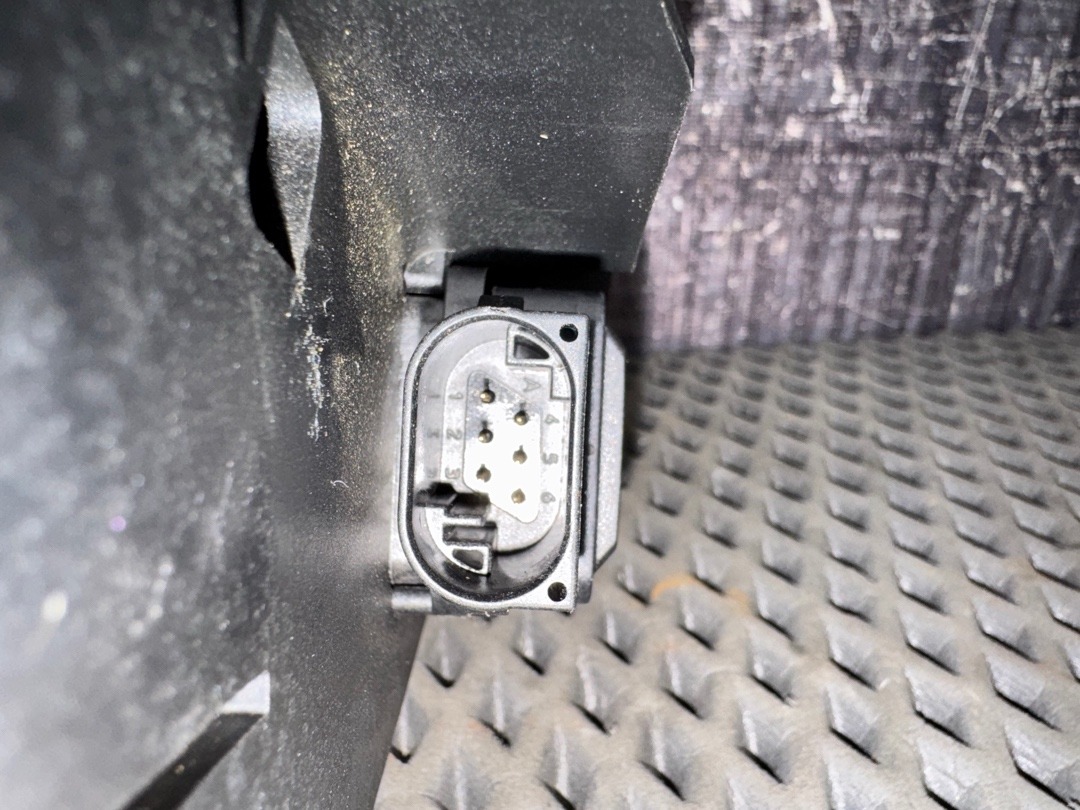 Педаль газа, 600 рублей, Красноярск