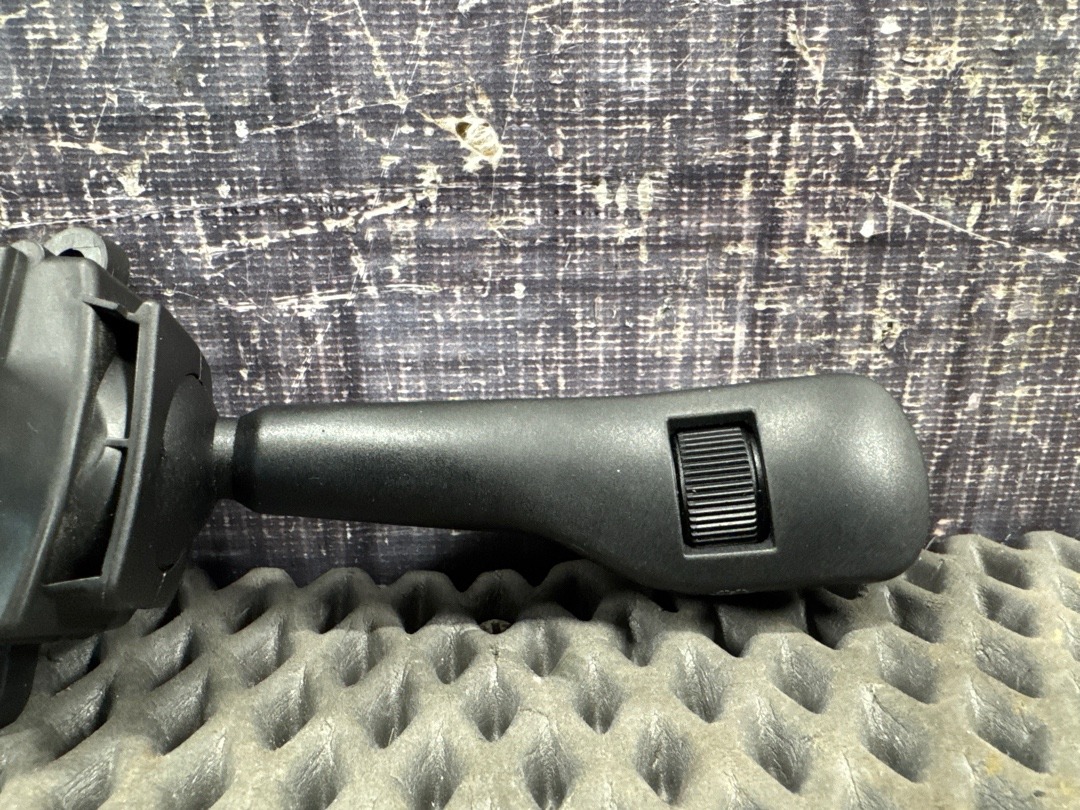 Подрулевой переключатель, 180 рублей, Красноярск