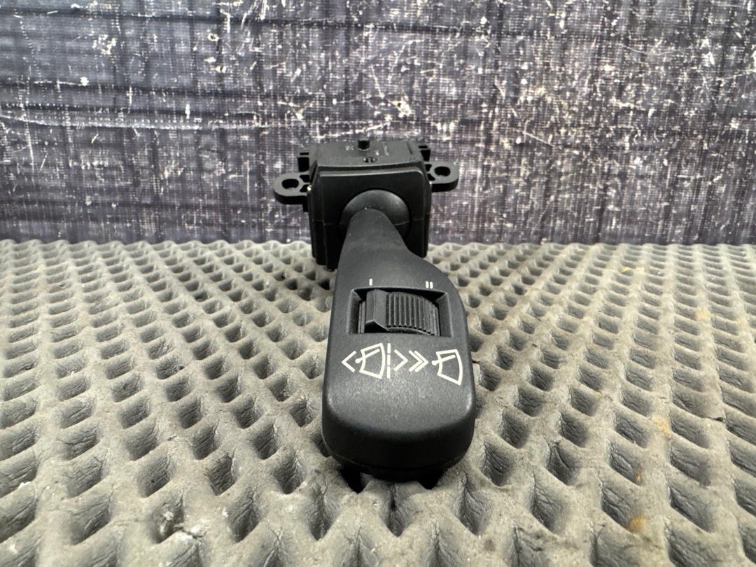 Подрулевой переключатель, 180 рублей, Красноярск