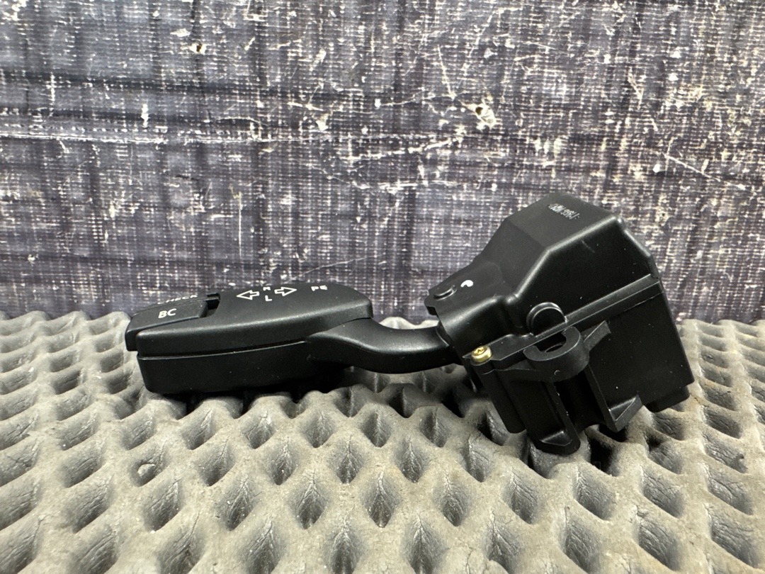 Подрулевой переключатель, 300 рублей, Красноярск