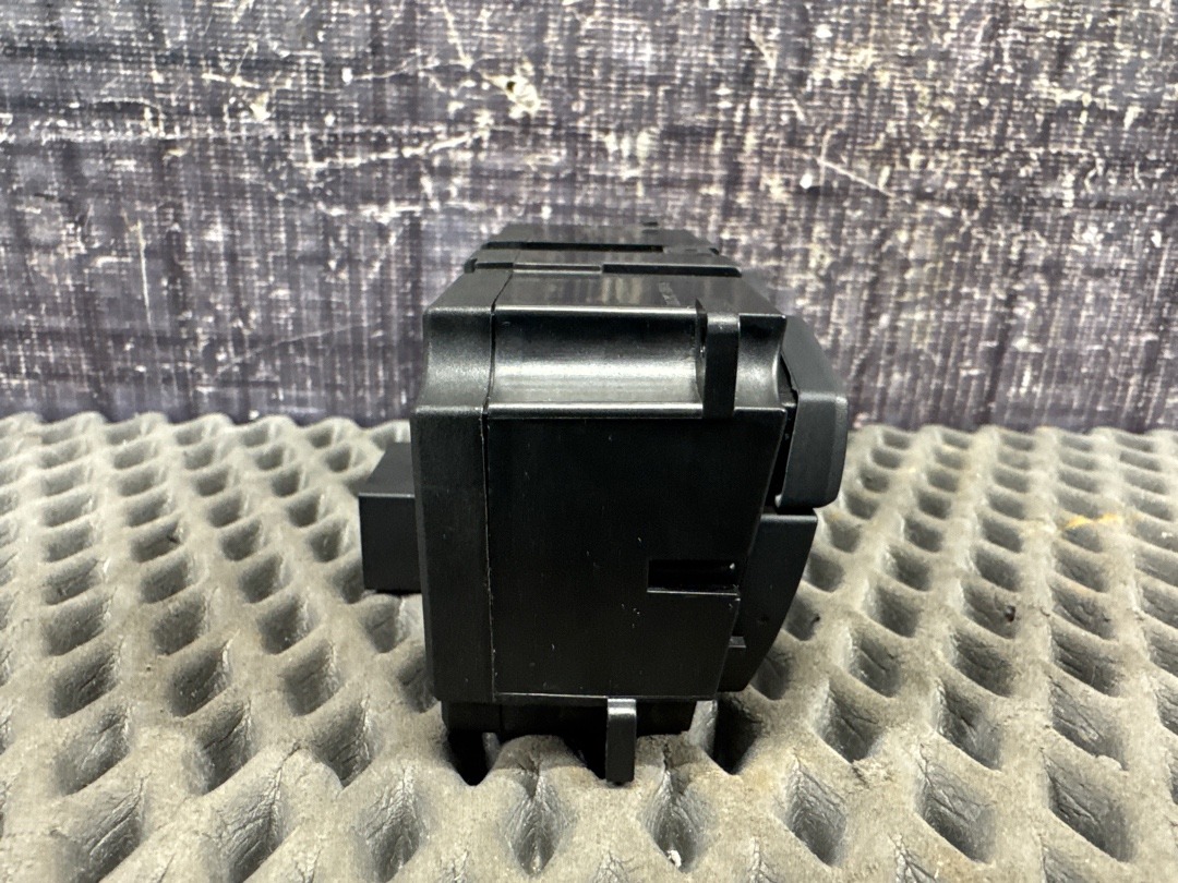 Переключатель света, 600 рублей, Красноярск