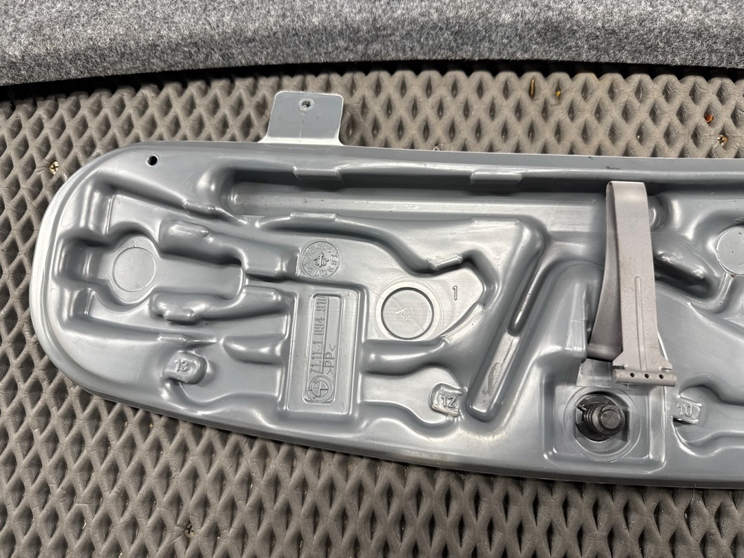 Обшивка крышки багажника, 300 рублей, Красноярск