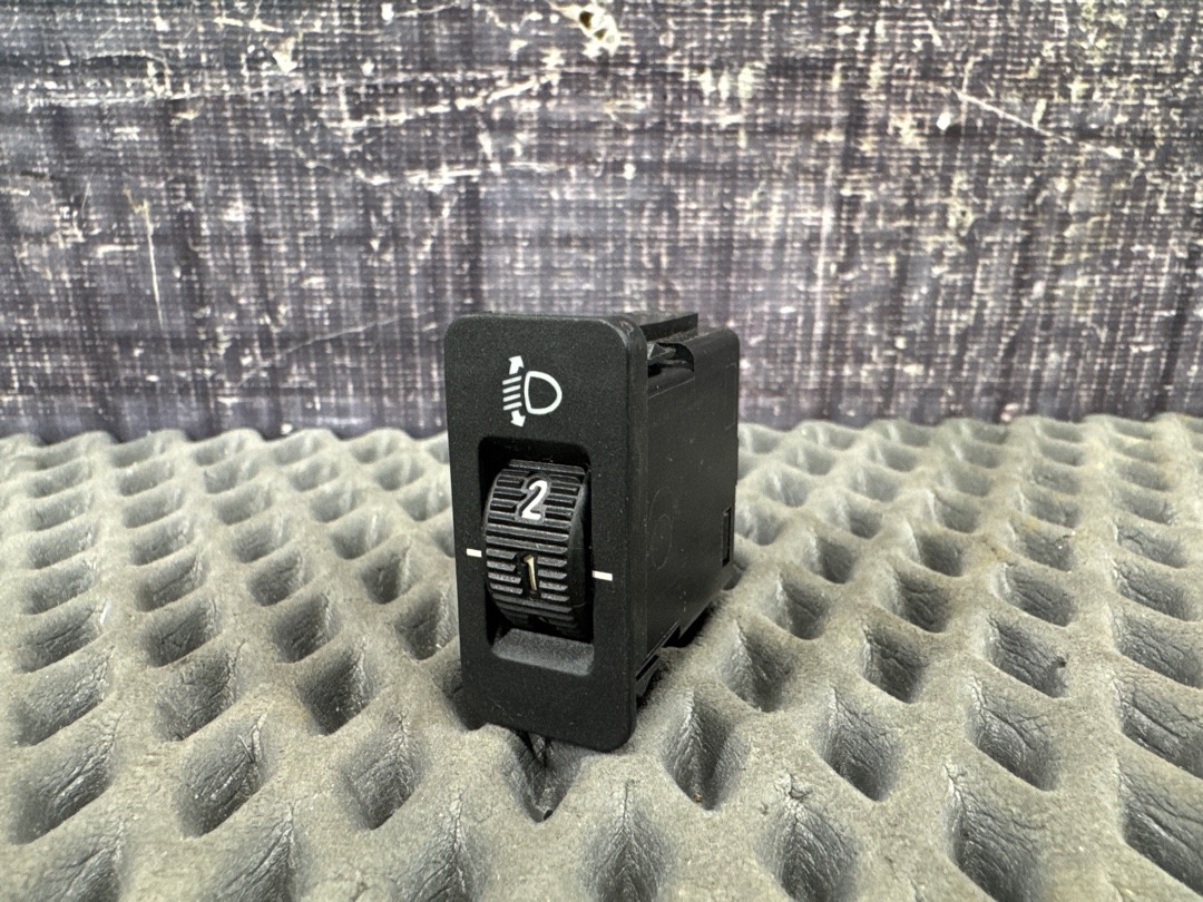 Кнопка корректора фар, 90 рублей, Красноярск