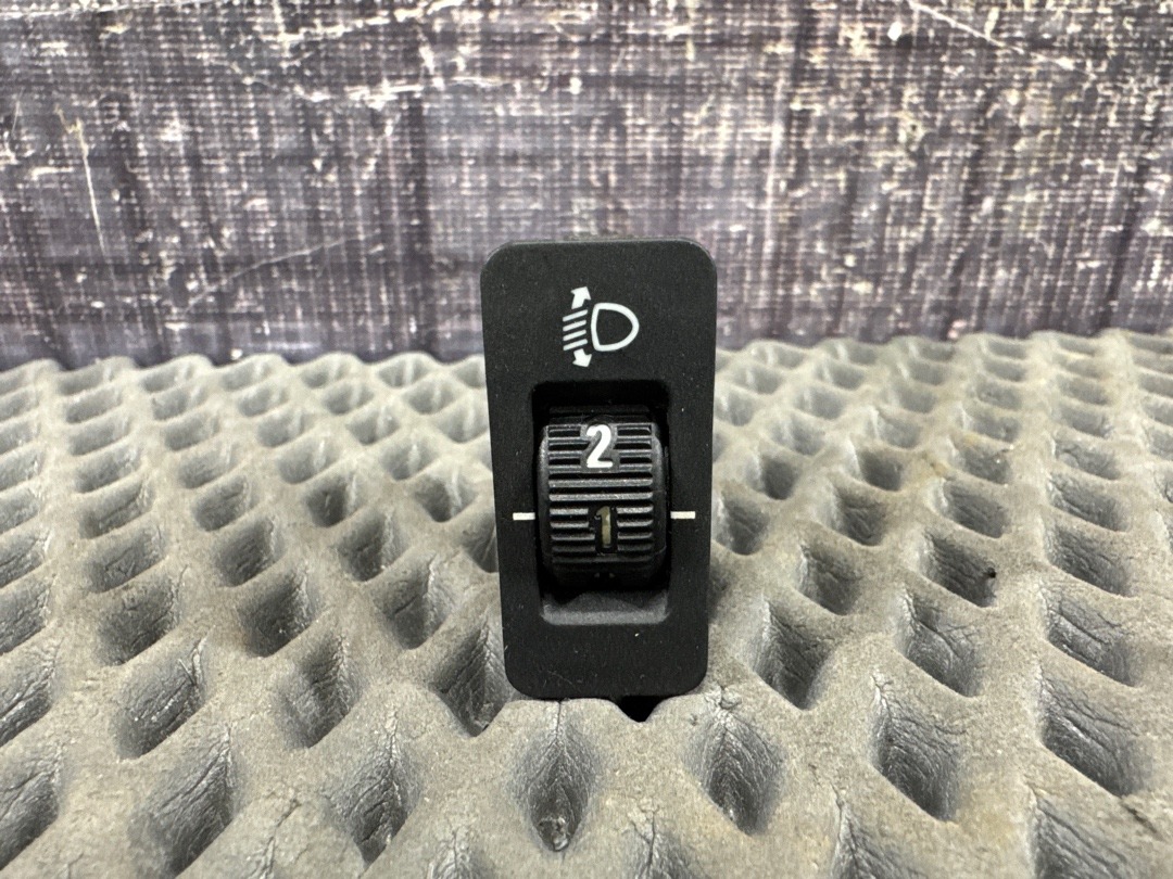 Кнопка корректора фар, 90 рублей, Красноярск