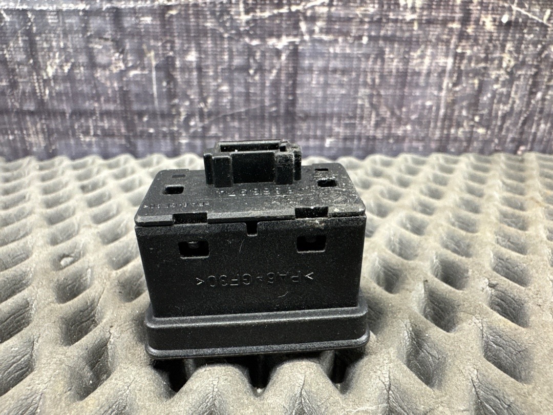 Кнопка стеклоподъемника, 210 рублей, Красноярск