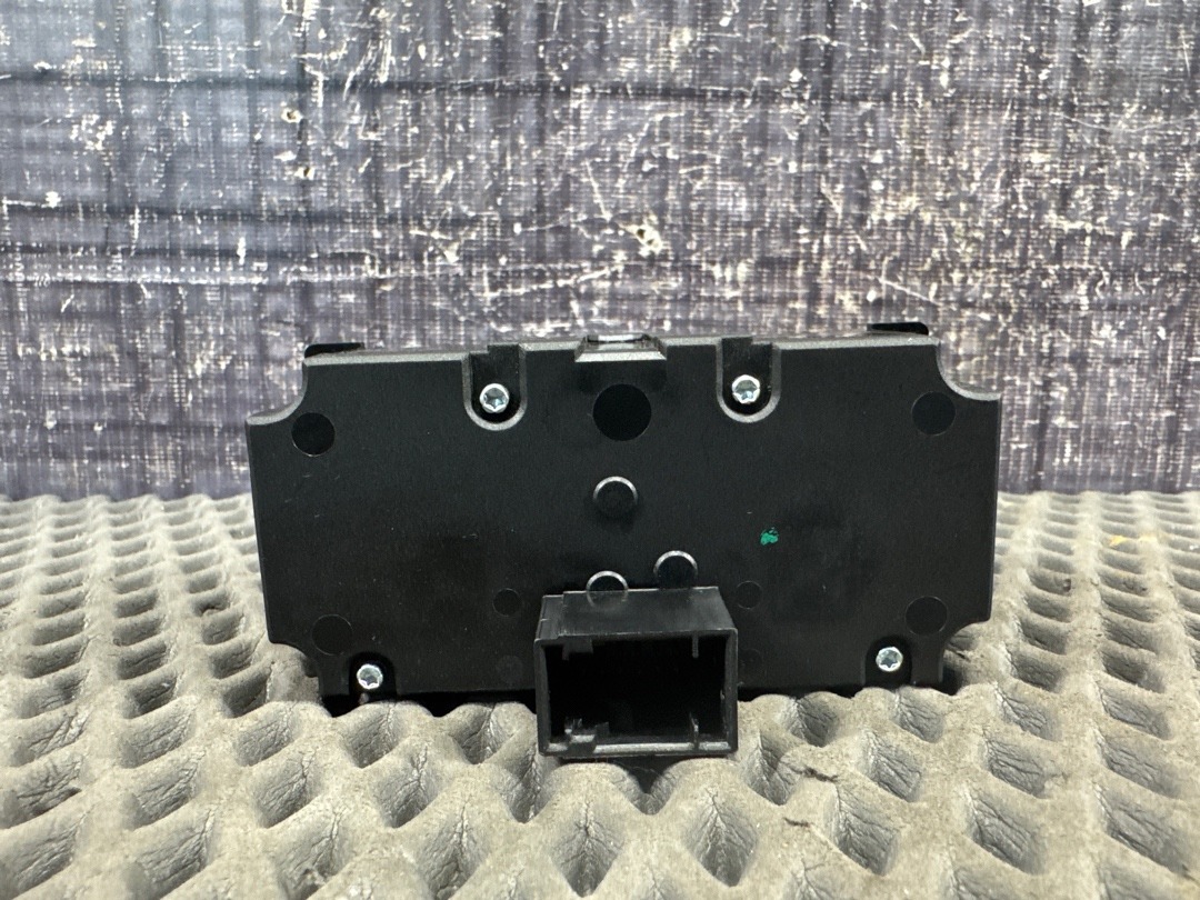 Переключатель света, 600 рублей, Красноярск