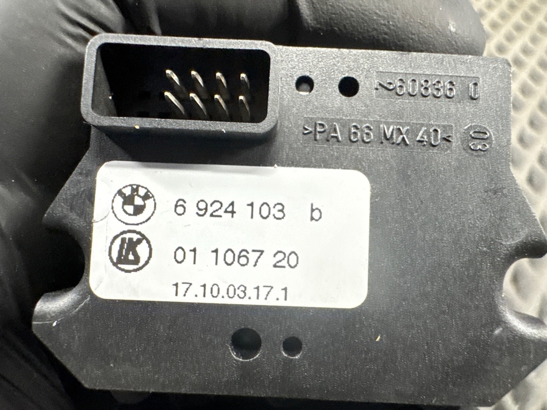 Подрулевой переключатель, 300 рублей, Красноярск