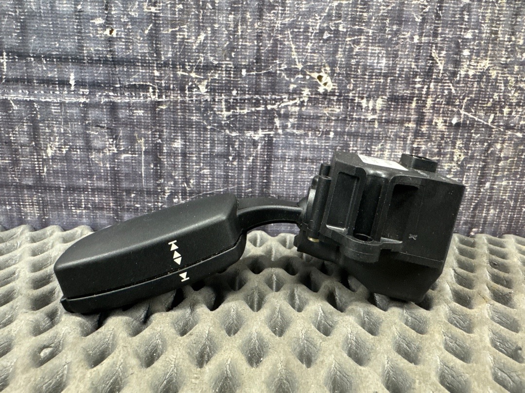 Подрулевой переключатель, 300 рублей, Красноярск