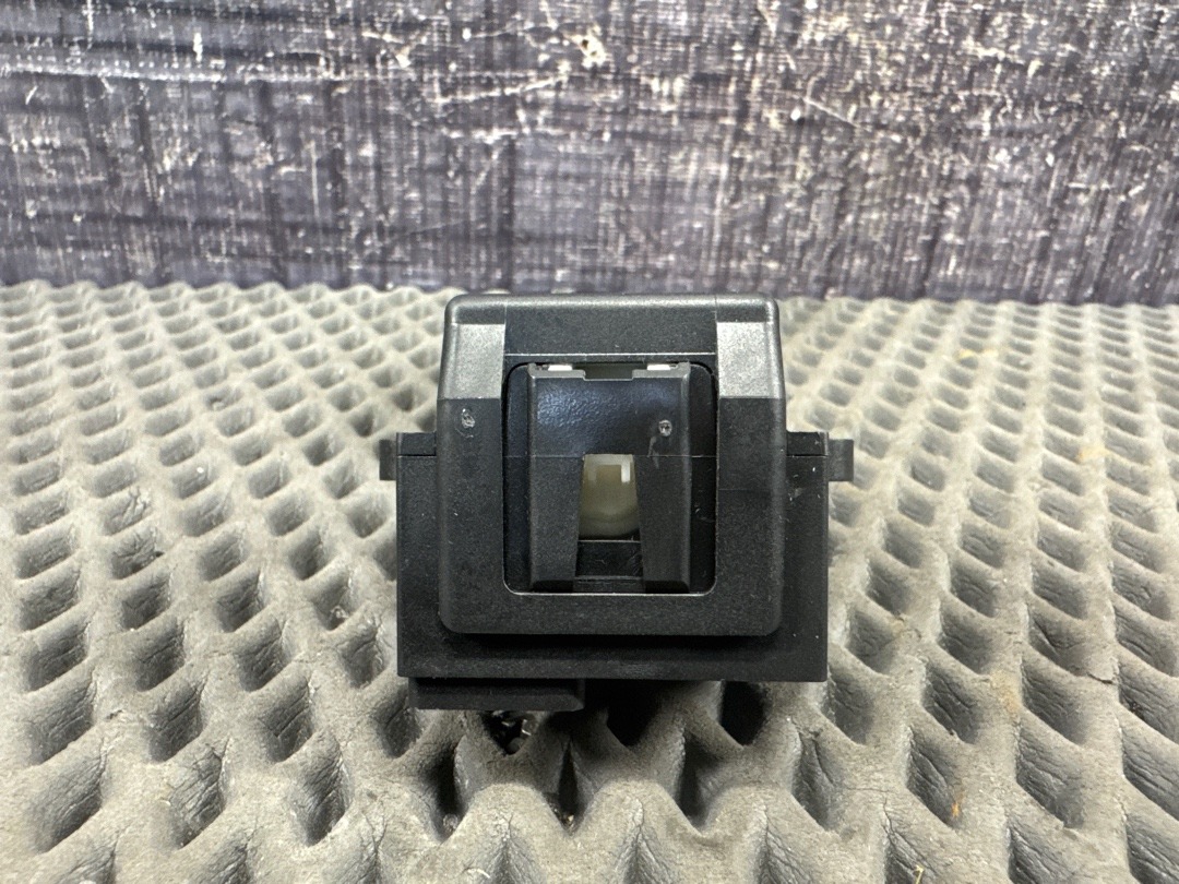 Подрулевой переключатель, 300 рублей, Красноярск