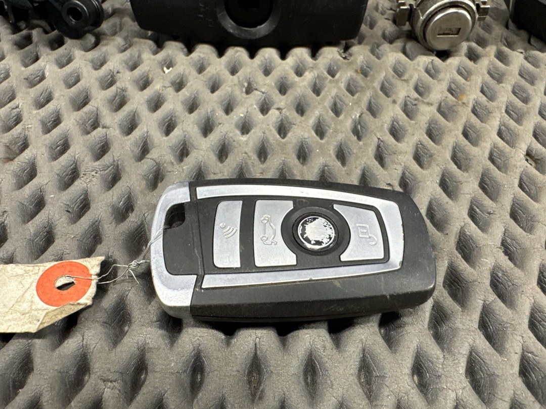 Комплект замков с ключом, 3000 рублей, Красноярск