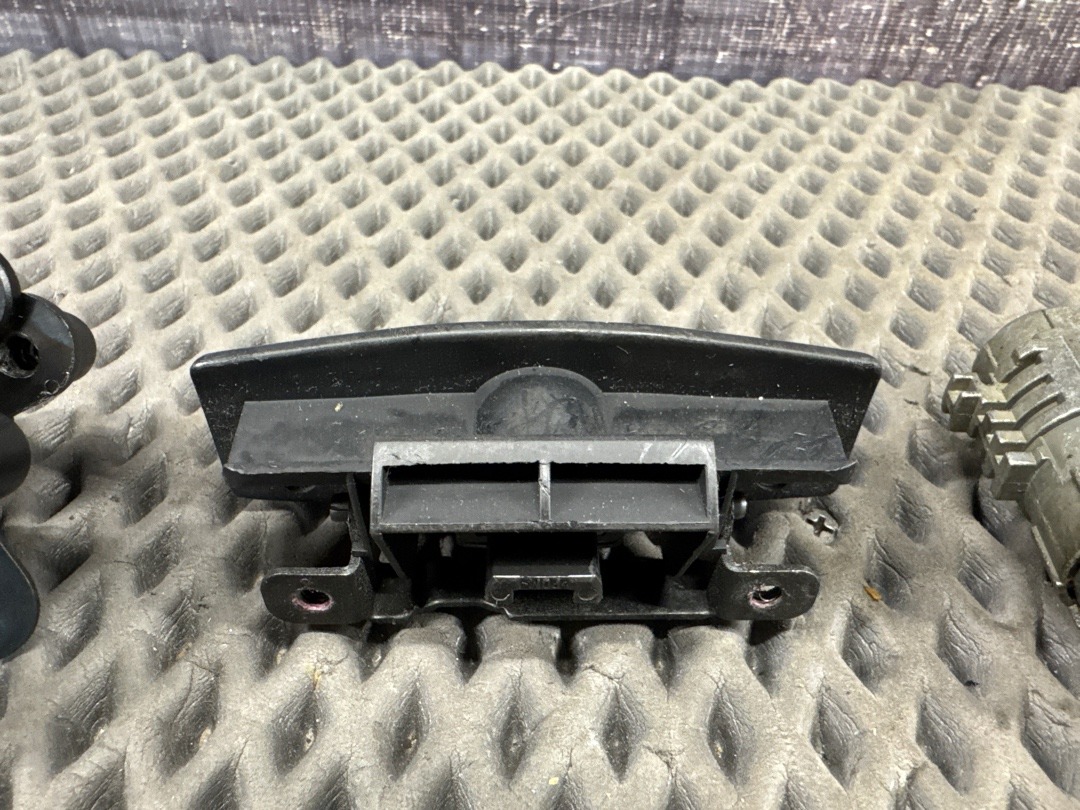 Комплект замков с ключом, 3000 рублей, Красноярск