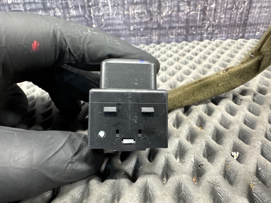 Кнопка памяти сиденья, 350 рублей, Красноярск