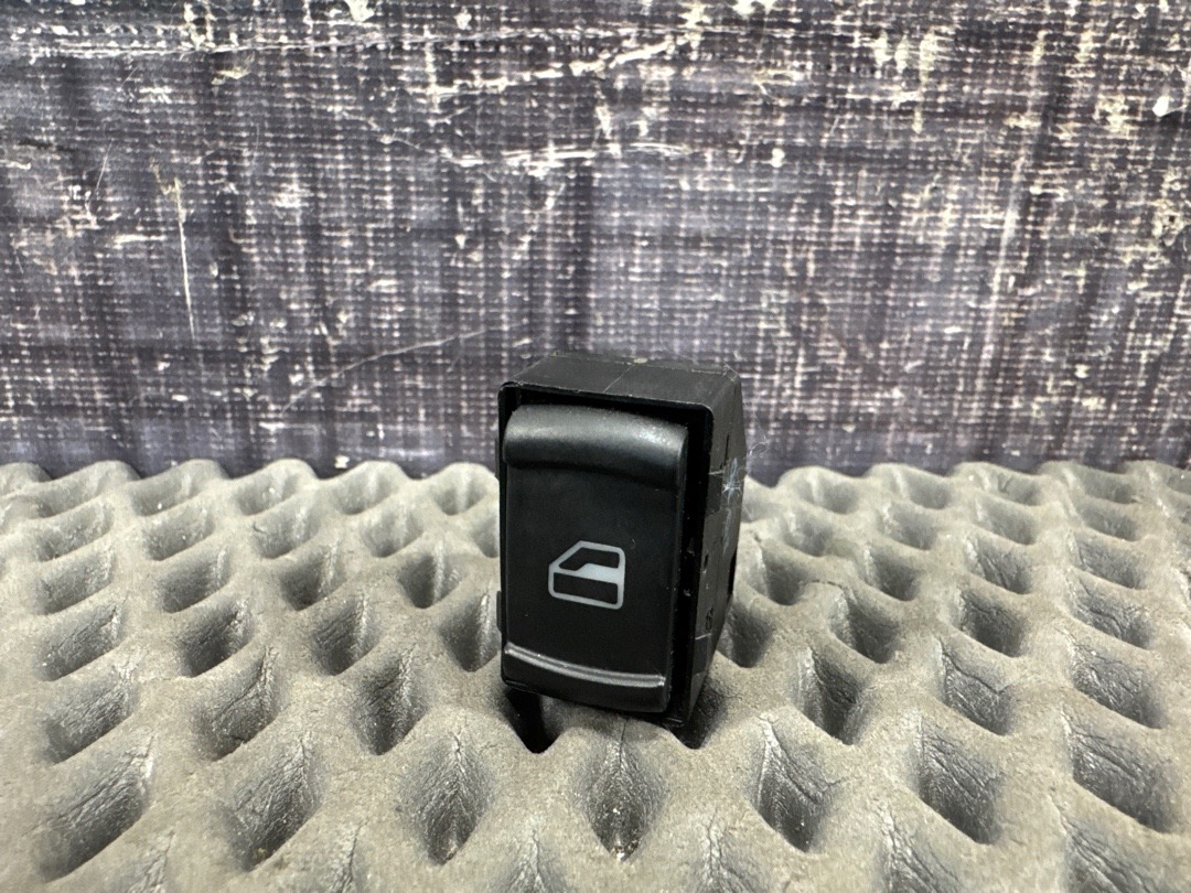 Кнопка стеклоподъемника, 250 рублей, Красноярск