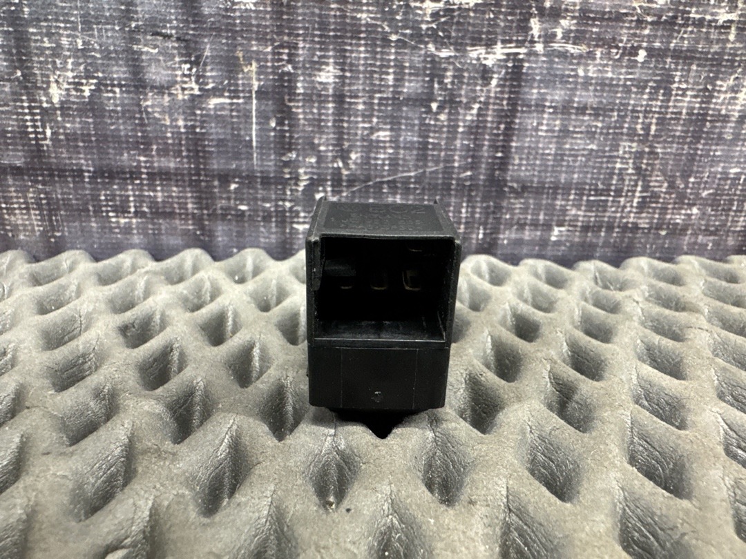 Кнопка стеклоподъемника, 250 рублей, Красноярск