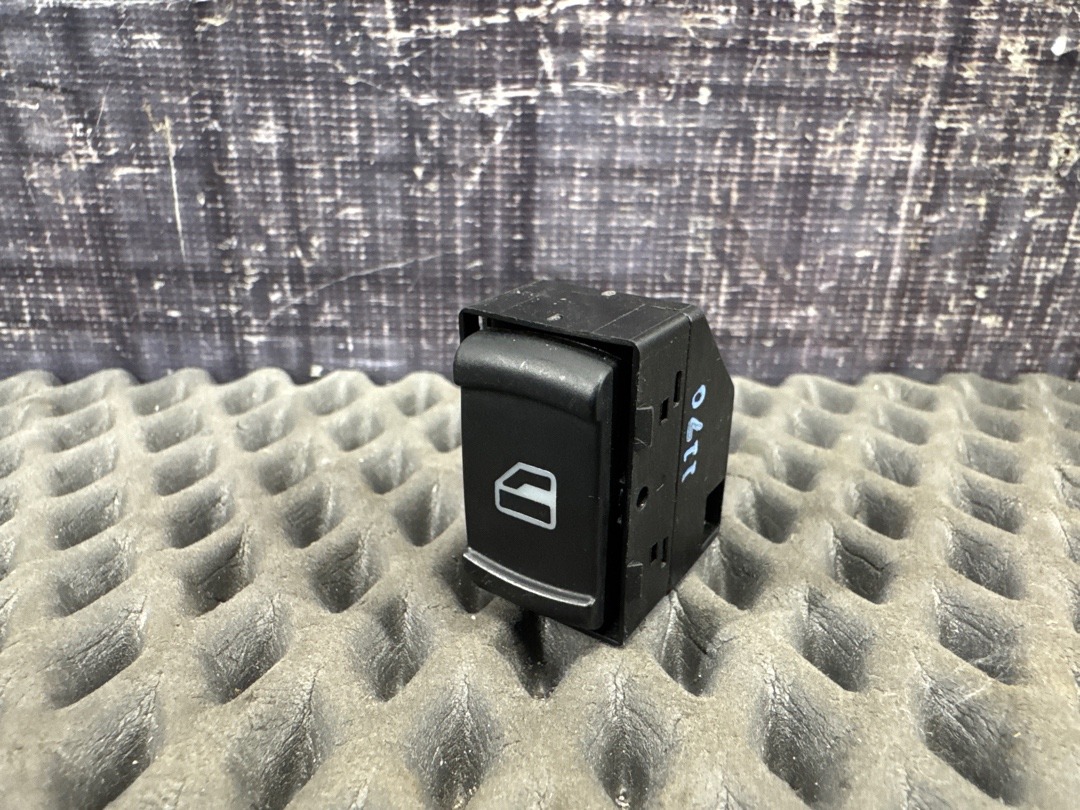 Кнопка стеклоподъемника, 250 рублей, Красноярск