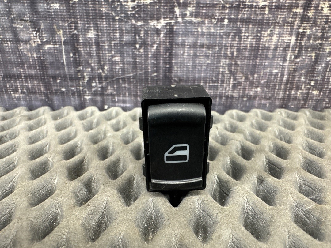 Кнопка стеклоподъемника, 250 рублей, Красноярск