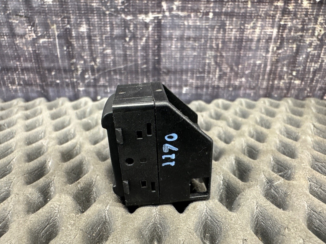 Кнопка стеклоподъемника, 250 рублей, Красноярск