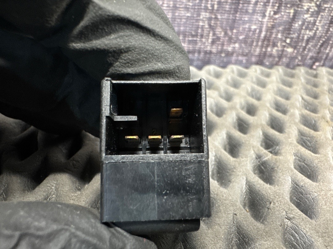 Кнопка стеклоподъемника, 250 рублей, Красноярск