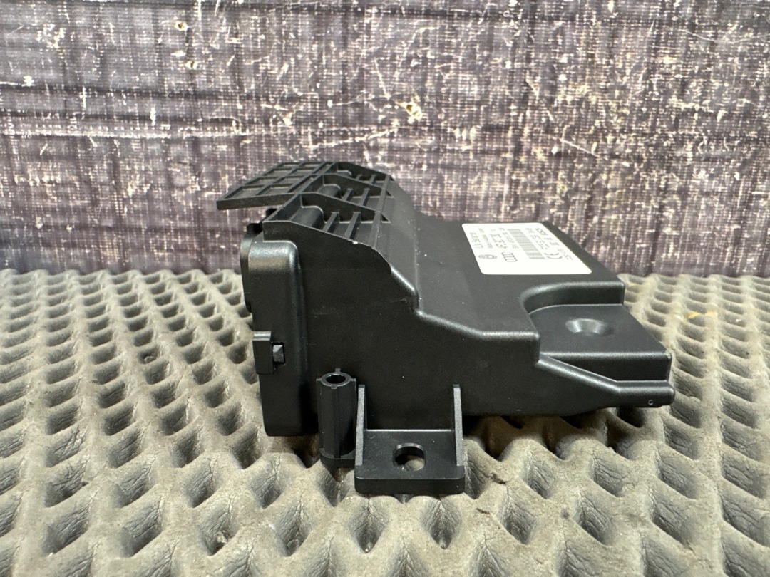 Блок управления бортовой сети, 2000 рублей, Красноярск