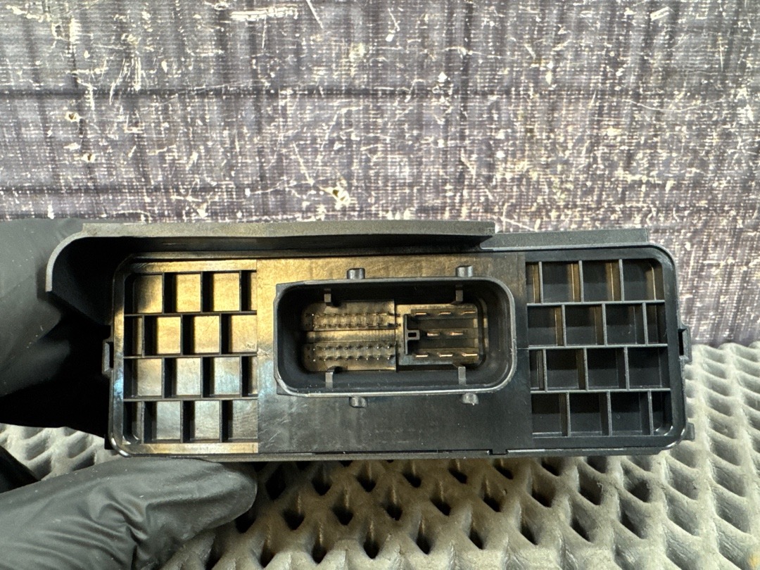 Блок управления бортовой сети, 2000 рублей, Красноярск