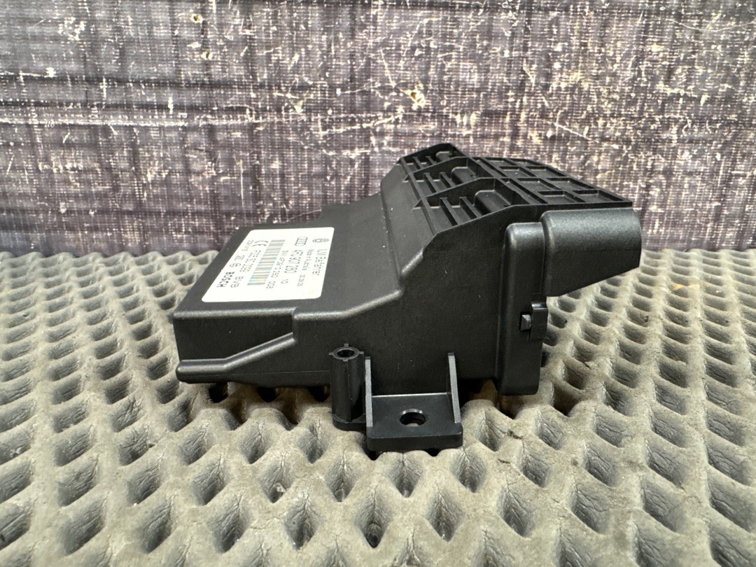 Блок управления бортовой сети, 2000 рублей, Красноярск