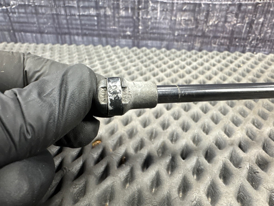 Амортизатор багажника, 350 рублей, Красноярск