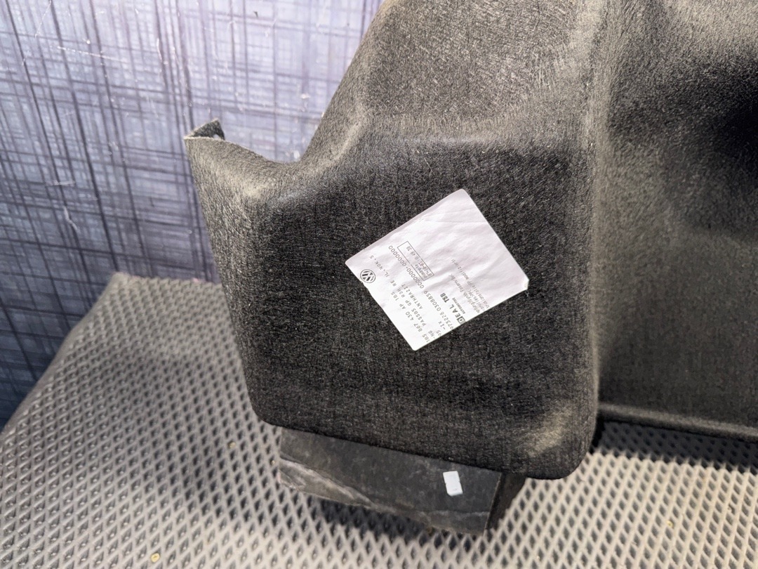 Обшивка багажника, 1000 рублей, Красноярск