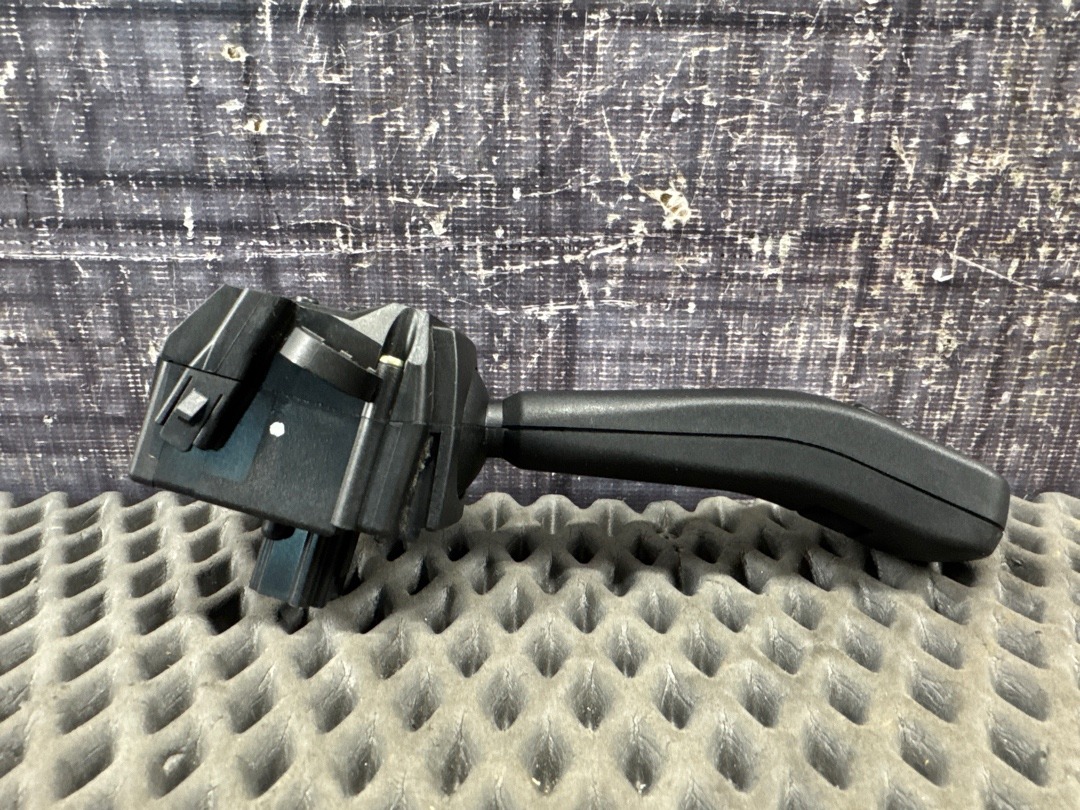 Подрулевой переключатель, 210 рублей, Красноярск