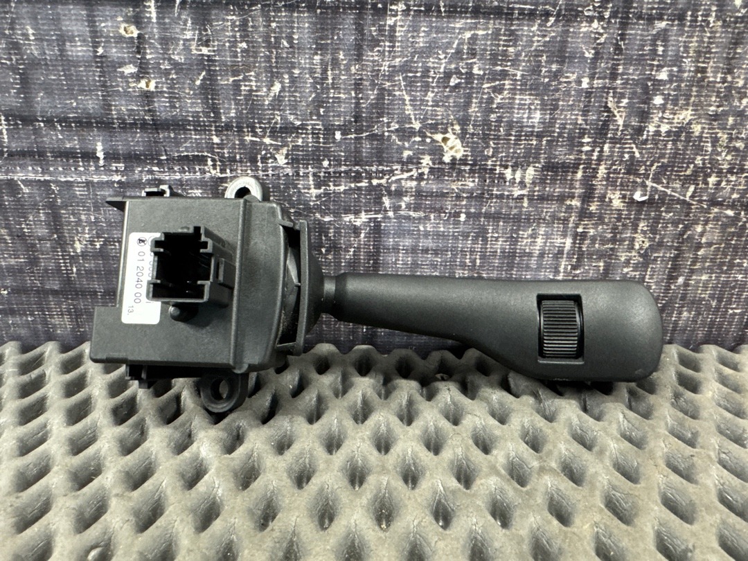 Подрулевой переключатель, 210 рублей, Красноярск