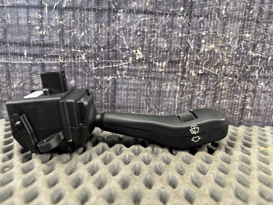 Подрулевой переключатель, 210 рублей, Красноярск