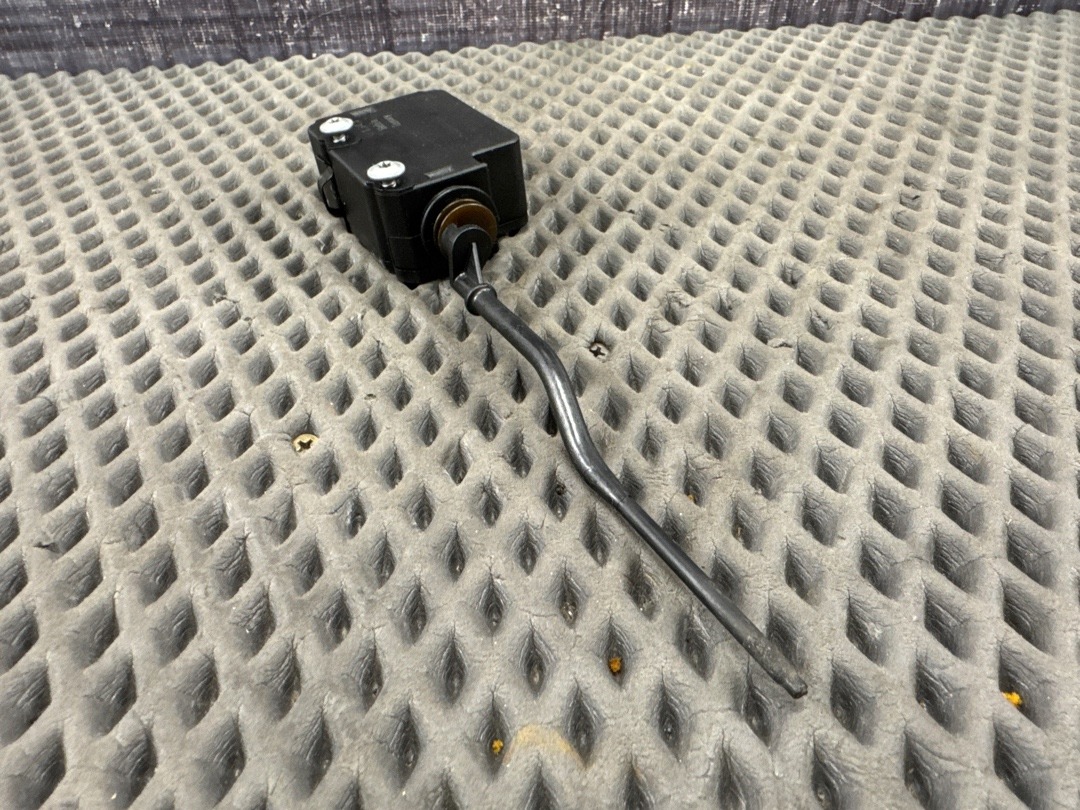 Замок лючка бензобака, 300 рублей, Красноярск