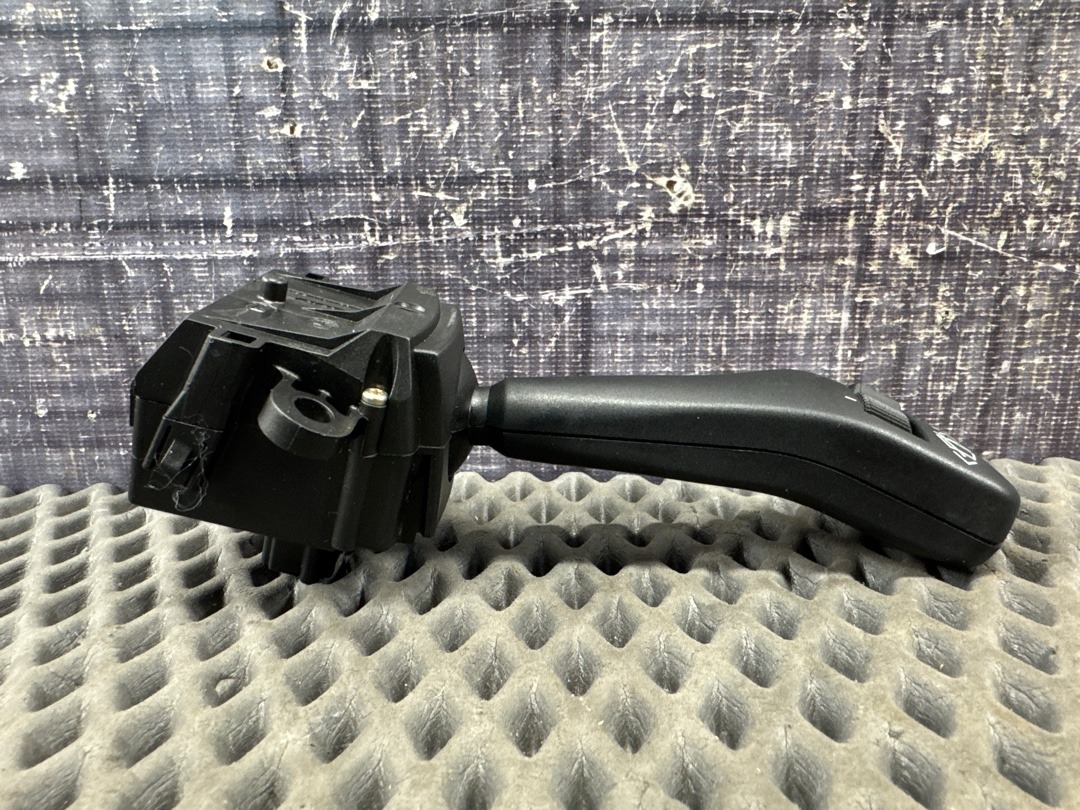 Подрулевой переключатель, 210 рублей, Красноярск