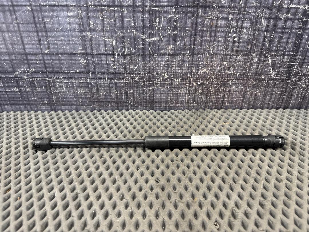 Амортизатор багажника, 350 рублей, Красноярск