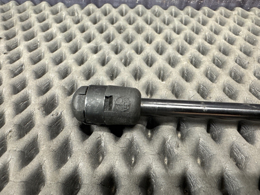 Амортизатор багажника, 350 рублей, Красноярск