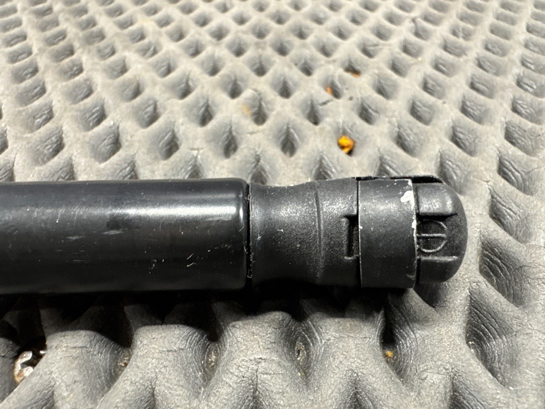 Амортизатор багажника, 350 рублей, Красноярск