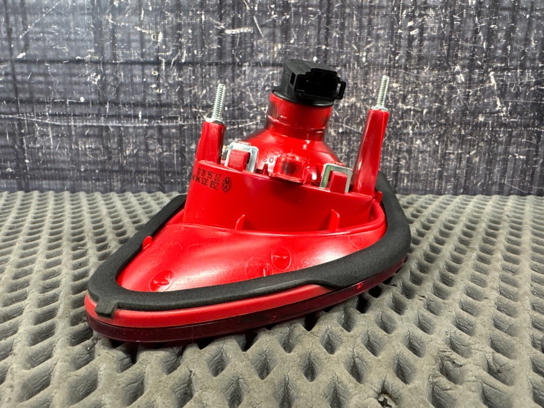 Фонарь в крышку багажника, 2000 рублей, Красноярск