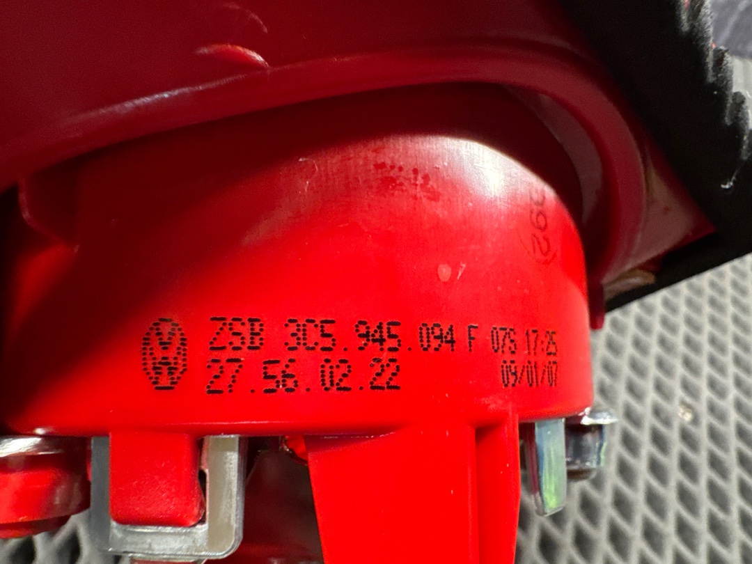 Фонарь в крышку багажника, 2000 рублей, Красноярск