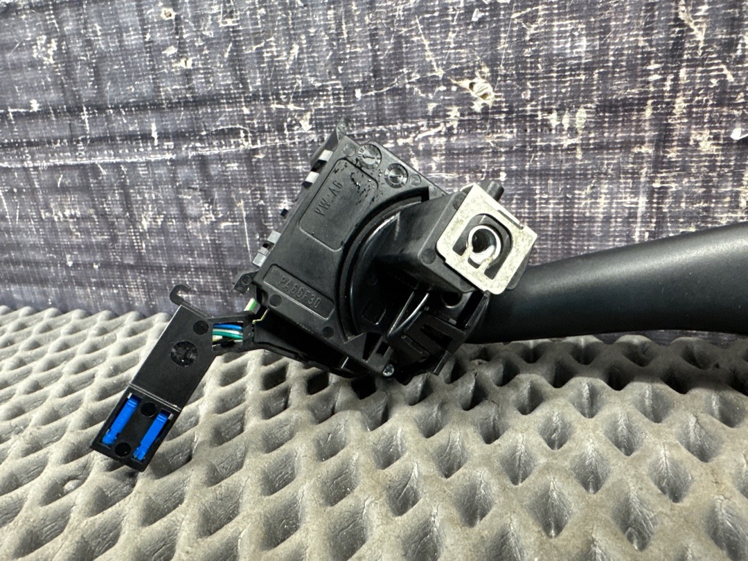 Подрулевой переключатель, 850 рублей, Красноярск