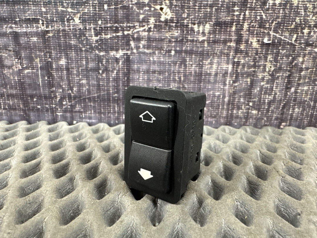 Кнопка стеклоподъемника, 210 рублей, Красноярск